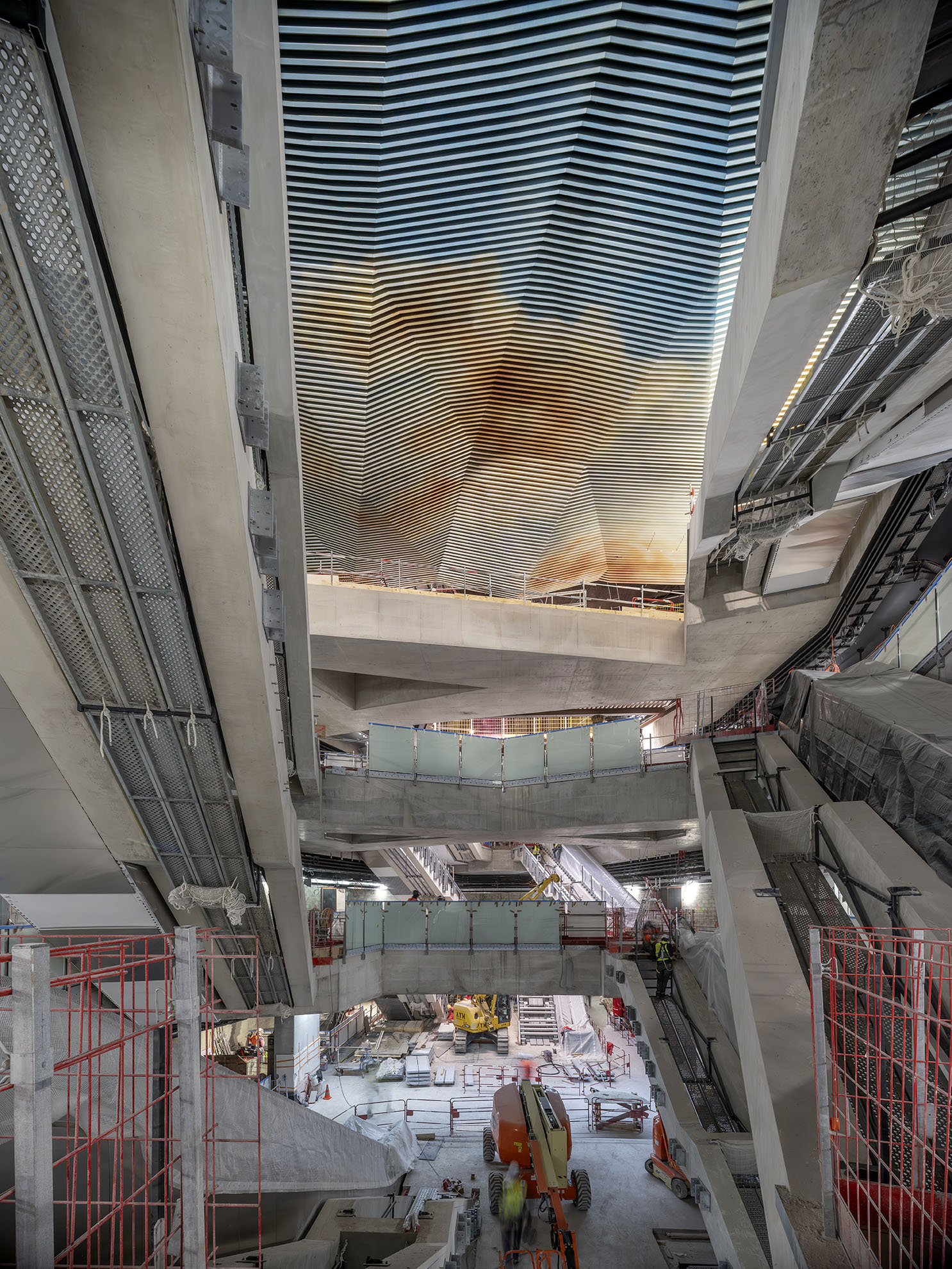 MARIN TROTTIN (GARE CHATILLON MONTROUGE) - PHOTO LUC BOEGLY