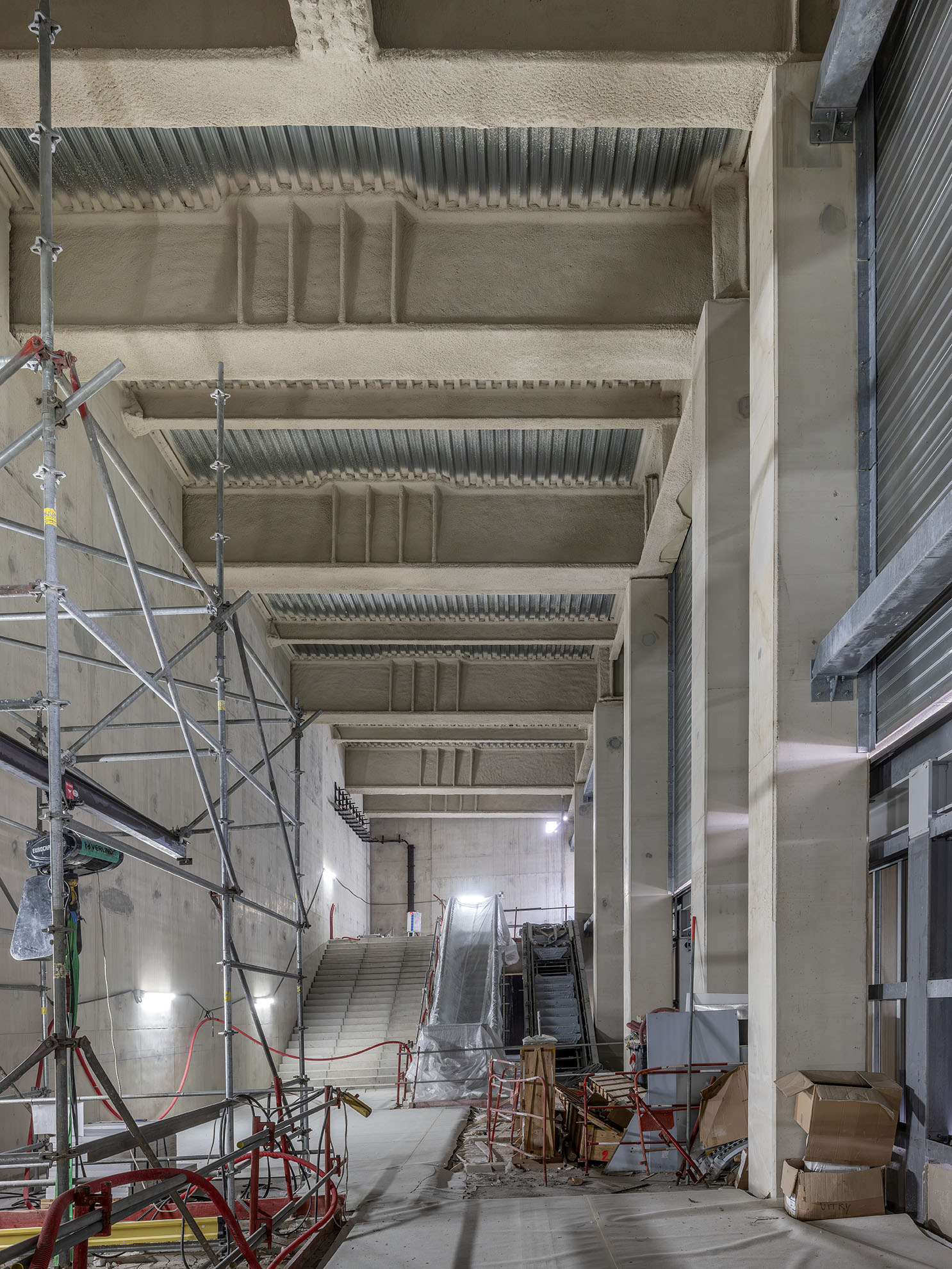 MARIN TROTTIN (GARE CHATILLON MONTROUGE) - PHOTO LUC BOEGLY